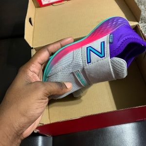 Toddler girl new balance sneakers size 9. Great condition